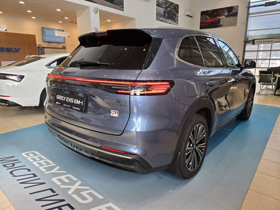 Автомобиль Geely EX5 Гибрид